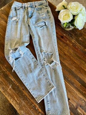 PacSun Light Blue Distressed MomJeans Sz 23 EUC
